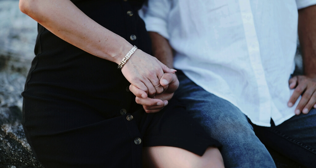 10 Best Apps Like Grindr for Straight Dating in 2026