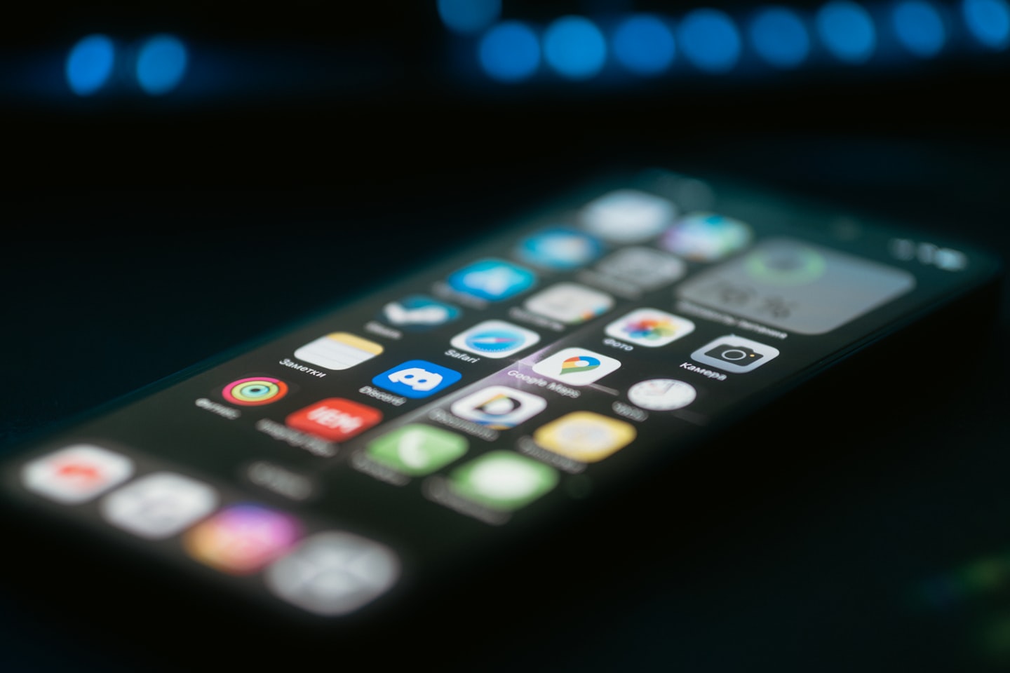Creator managing a private Telegram channel for paid updates, showing controlled access and audience protection